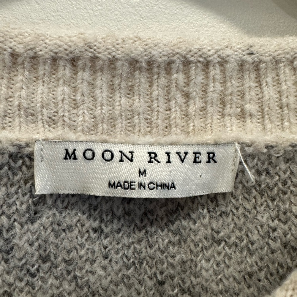 Moon River Gray Bow Poodle Oversized Crewneck Sweater NWOT - Picture 5 of 7